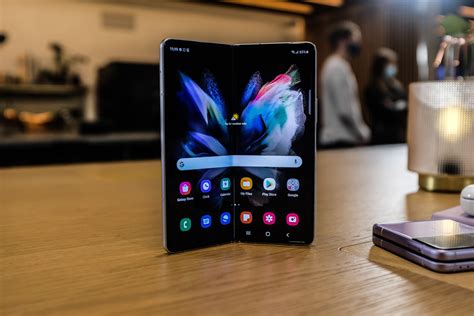 samsung galaxy z fold 3